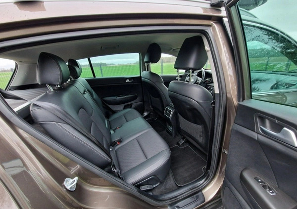 Kia Sportage cena 75900 przebieg: 105000, rok produkcji 2016 z Zakliczyn małe 781